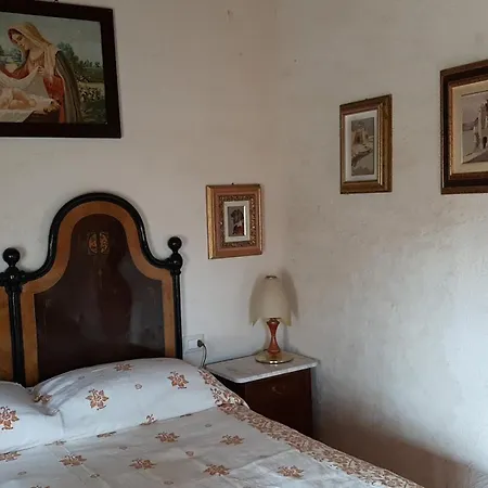 Domus Taberna Gio Gio *